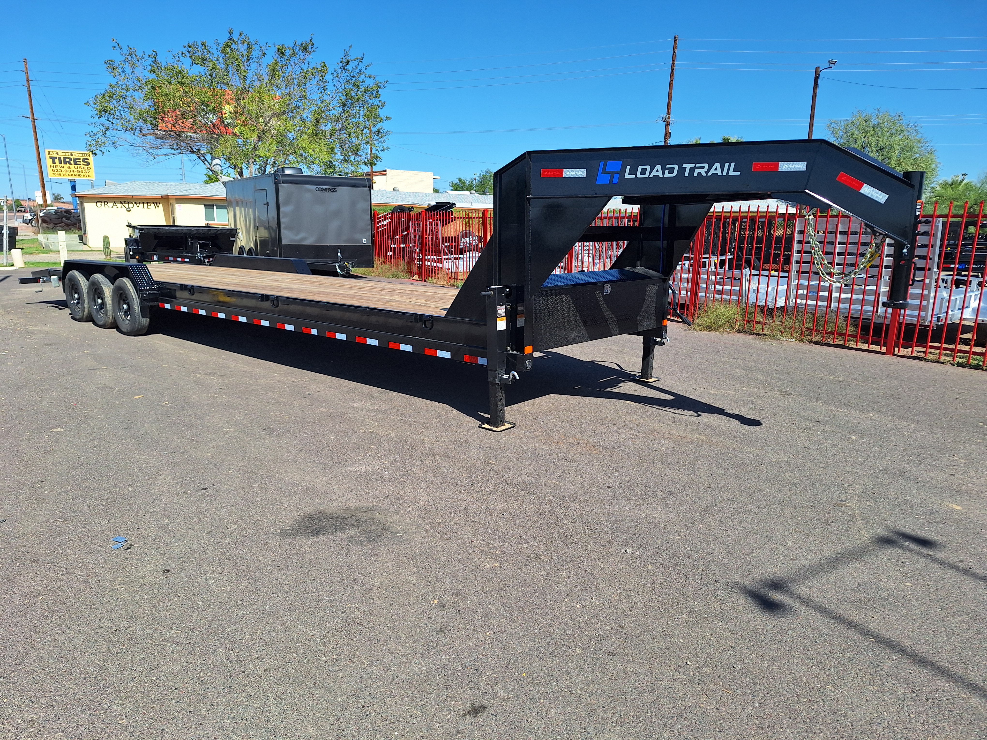 Load Trail 36x83 Gooseneck Triple Axle, 21K GVWR, Carhauler, Slide In Ramps - Stock #LT946 - Image 2 of 6