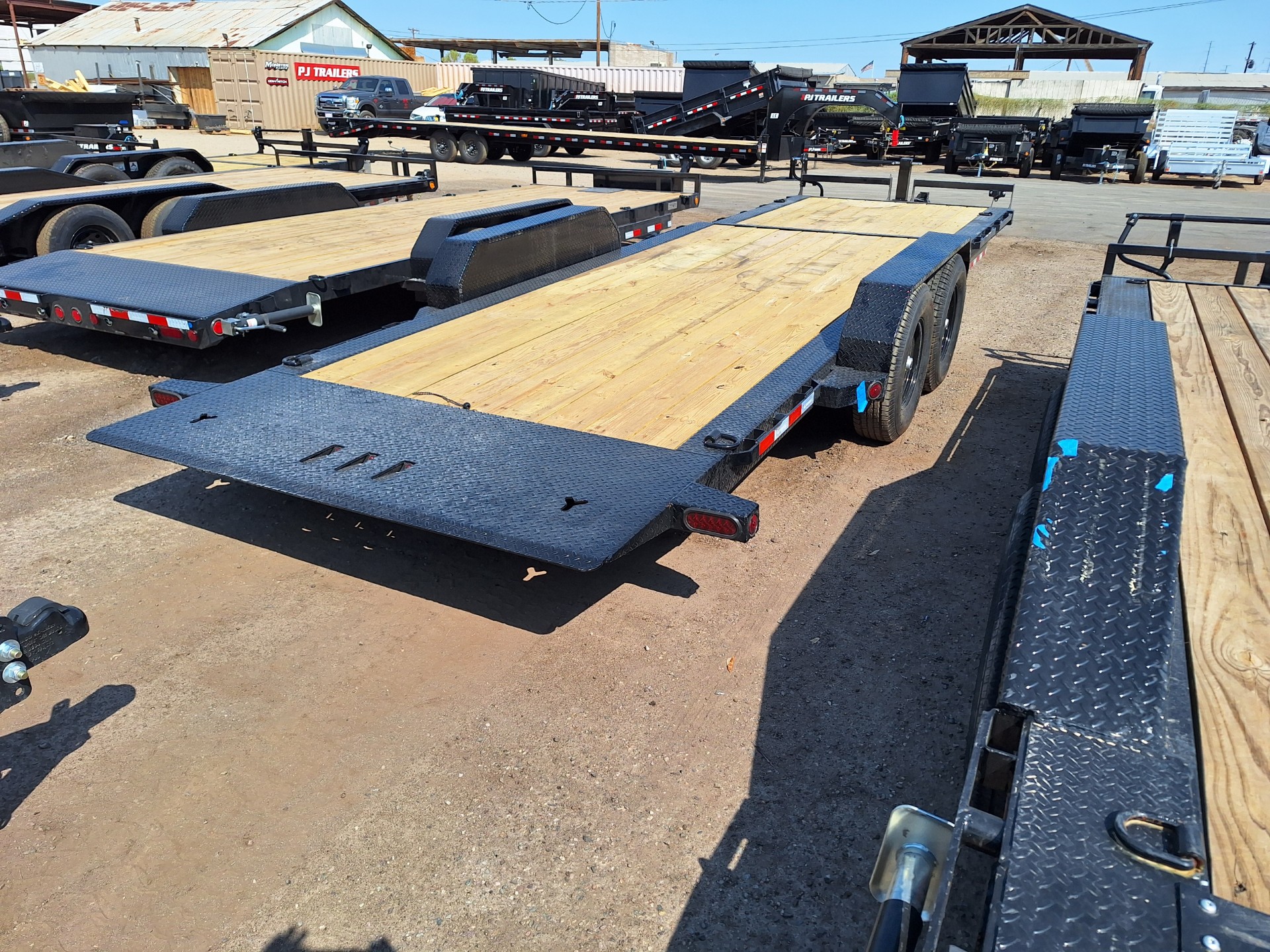 Norstar 24x83 Ironbull Tandem Axle, 14K GVWR, Low-Pro Gravity Tilt - Stock #NS503 - Image 4 of 6