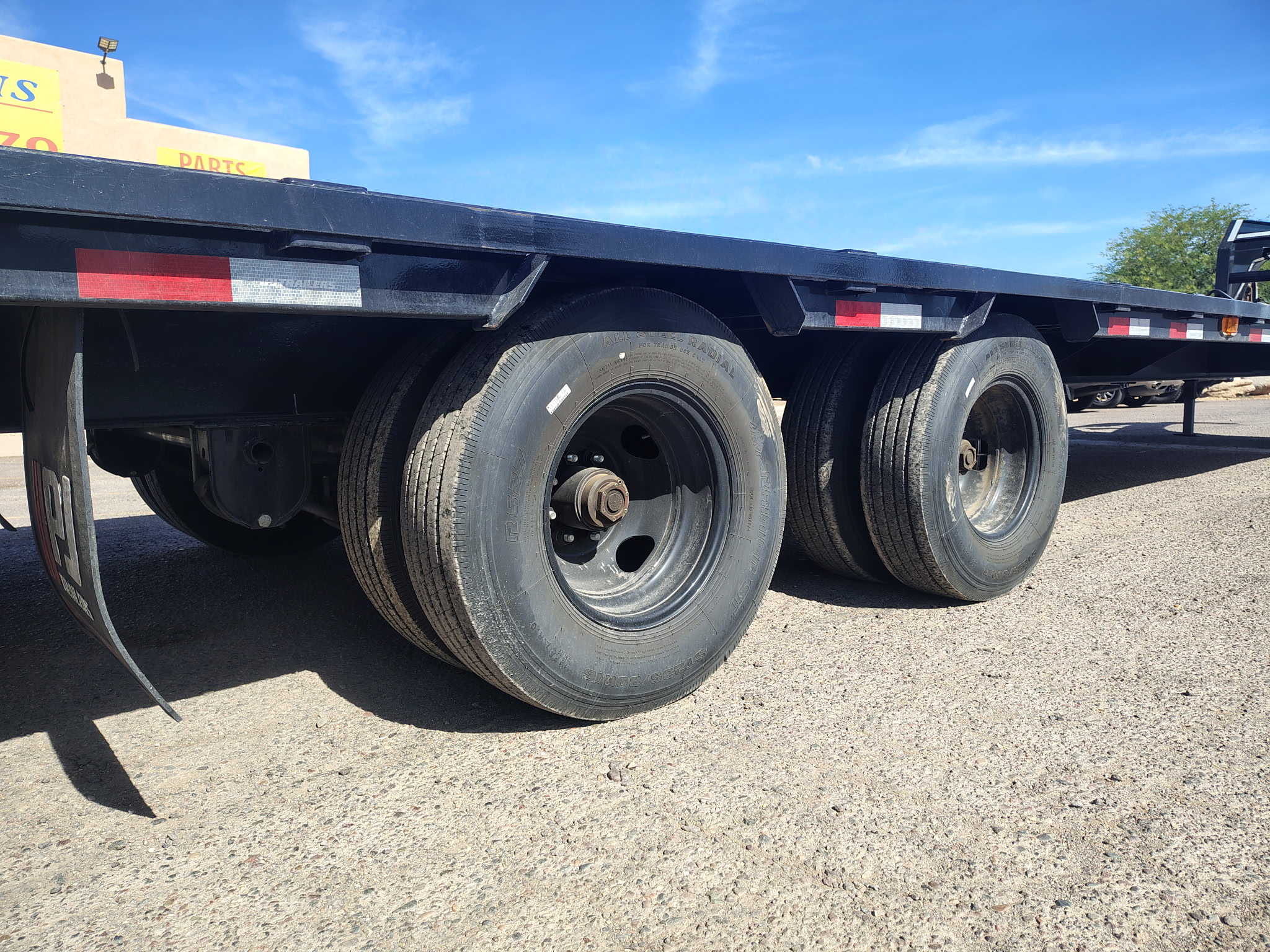 P.J. Trailers 40' Gooseneck Low-Pro Flatdeck with Duals, 25K GVWR - Stock #USD6208 - Image 13 of 15