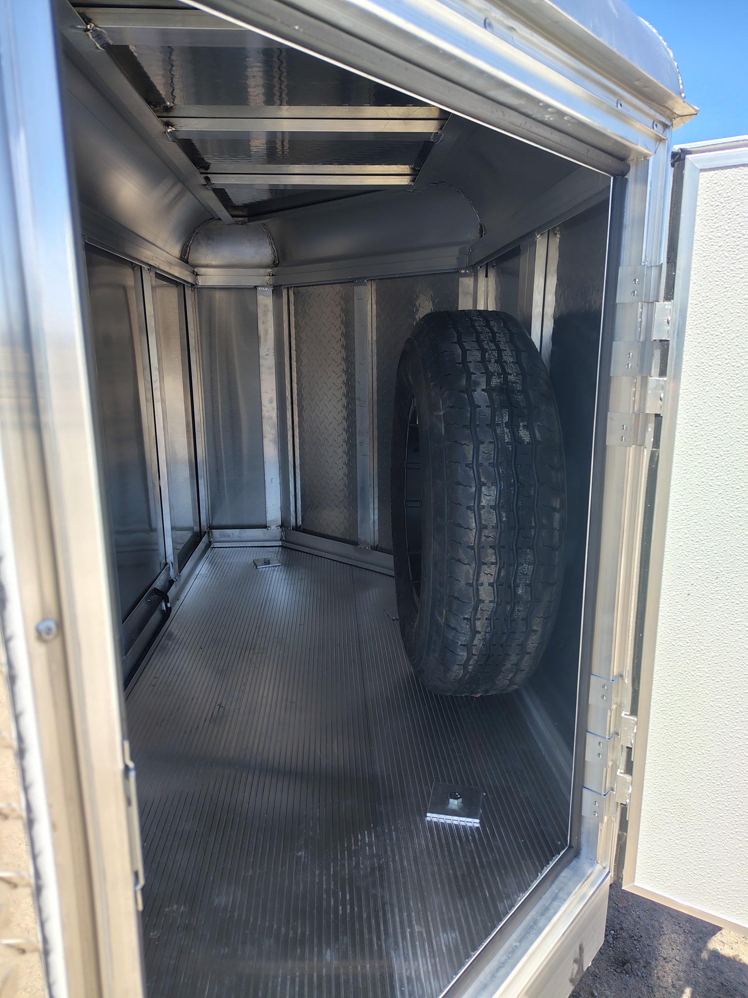 Aluma 18x82 All Aluminum, 10K GVWR, Heavy Tandem Axle, XL Tilt w/ Cargo Box (8218H-XL-TILT-TA-EL-RTD-CB) - Stock #ALU376 - Image 4 of 11
