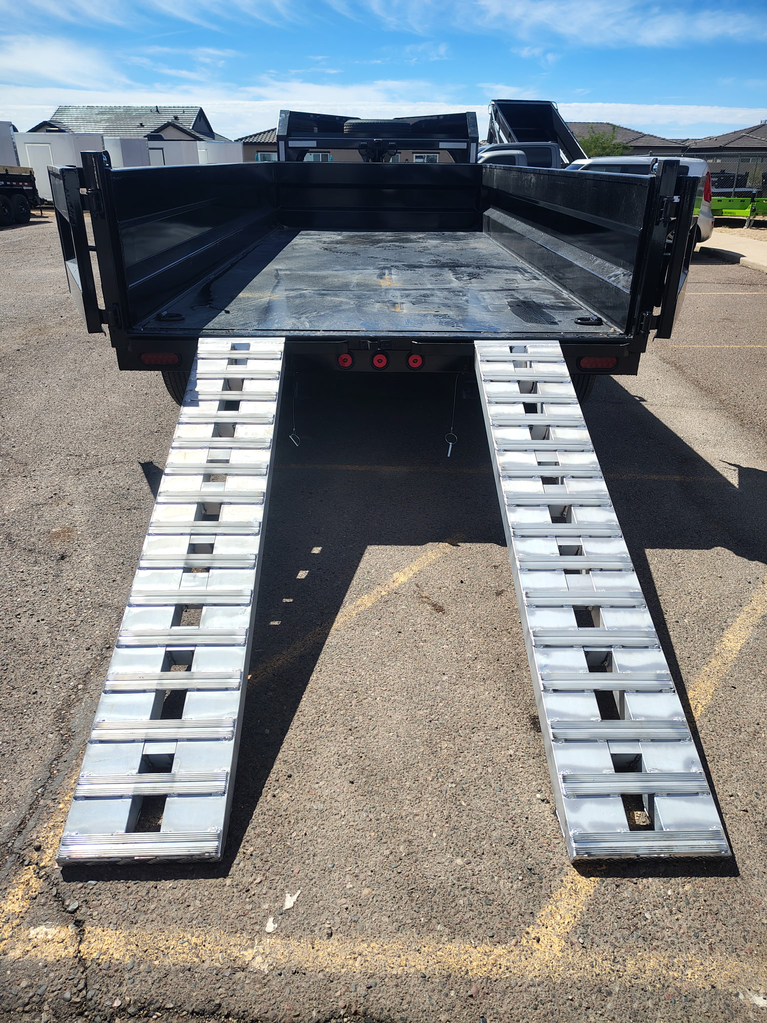 Norstar 16x83 IronBull Gooseneck, Tandem Axle Dump, 15K GVWR, 24" Sides - Stock #NST1430 - Image 12 of 16