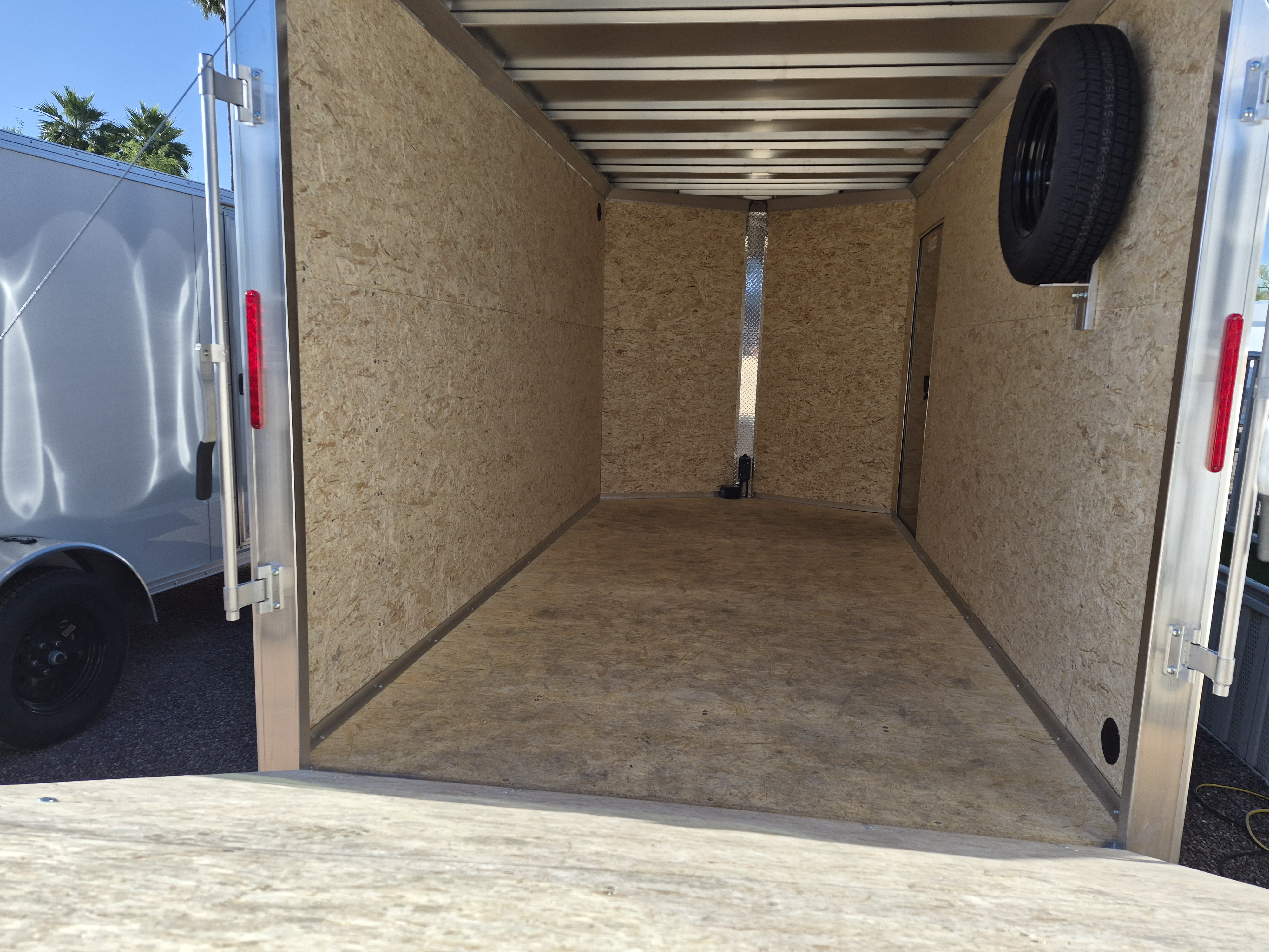 Alcom 14x7 All Aluminum, XLTP2 Enclosed, 7K GVWR, Side Door, Ramp Door - Stock #ALC231 - Image 4 of 4