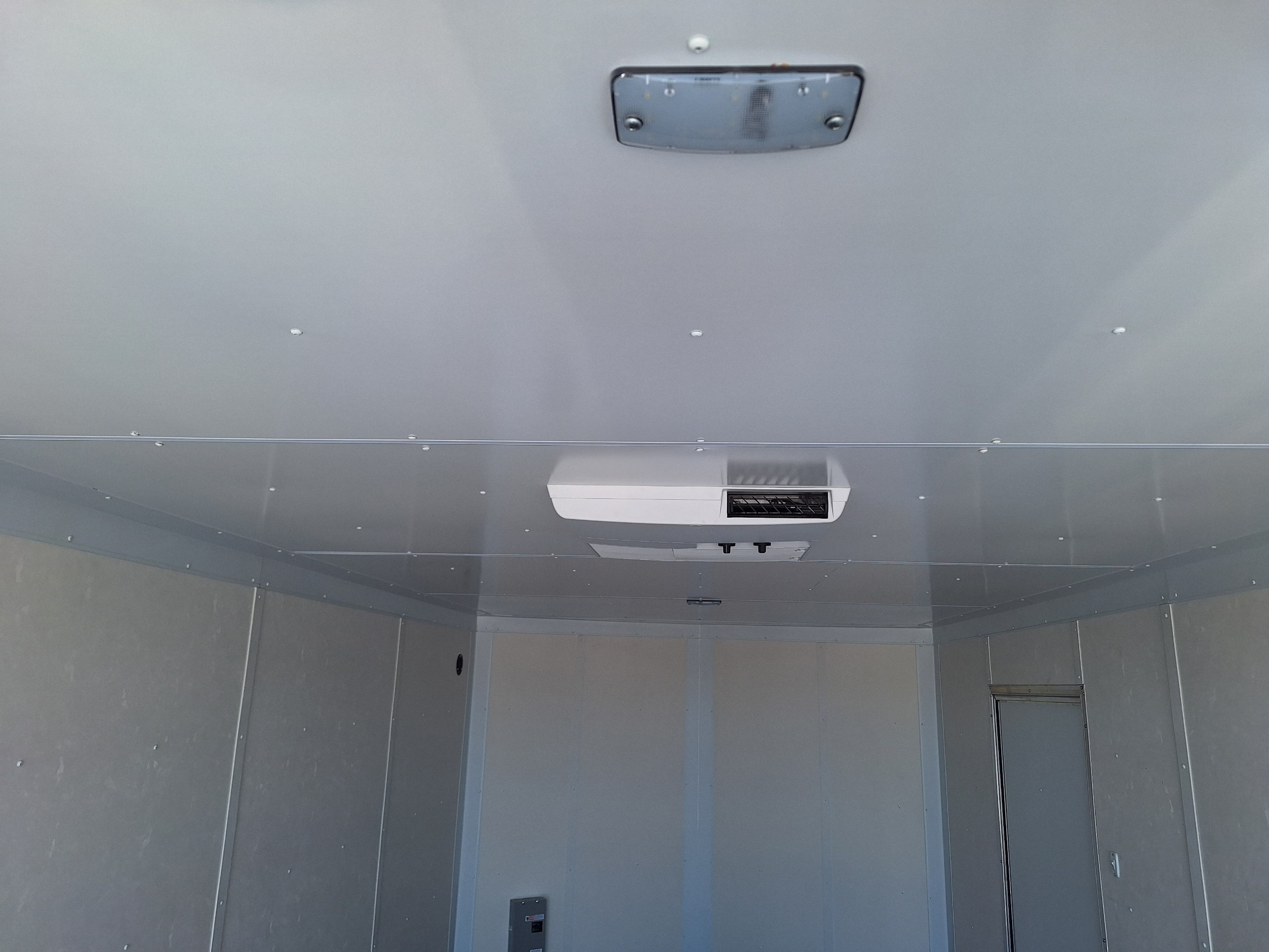 Compass 20x8.5 Jasper SE Car Hauler, 10K GVWR, Ramp Door, A/C, White Wall / Ceiling, RTP Floor - Stock #CMP2586 - Image 7 of 10
